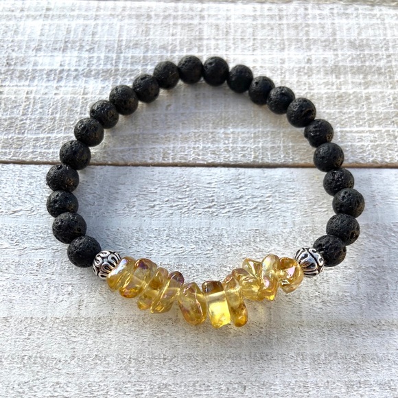 π΄ Yellow iridescent crystal glass + lava rock beads bracelet - Picture 6 of 15